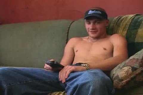 HUNG str8 dude receives gay blowjob