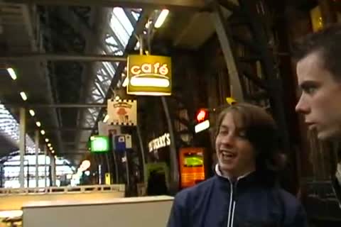 darksome Tulip Hotel