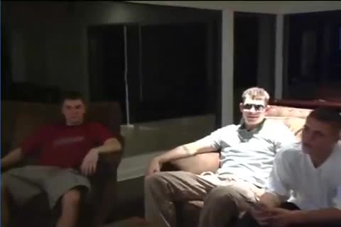 4 charming US Soldiers