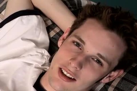 Jarrod Enjoys A tasty wank And Squirting Over His Body