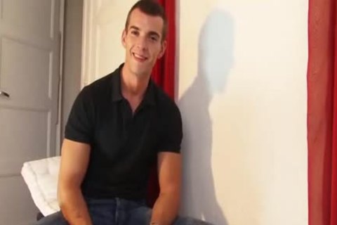 My Gym Trainer Made A Orn video: Watch His big 10-Pounder gets Wanked!