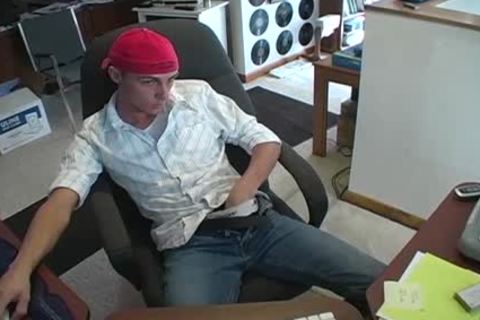 pretty man With A Smooth And Toned Body Jack His monstrous penis Off