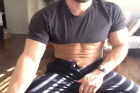 Muscle lad receives naked And Wanks On web camera