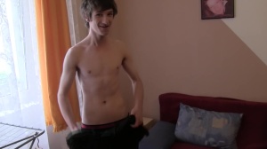 CzechHunter: Very slim guard blowjob cum indoors