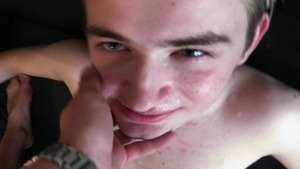 CzechHunter: Muscled amateur being pounded by big dick guy