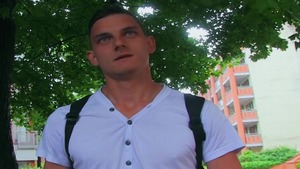 CzechHunter: Slim gay handjob indoors