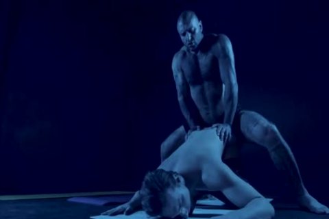 Yoga Trainer Helps Stretch An wazoo gap