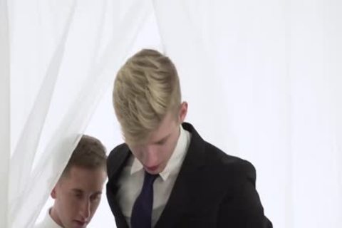 Elder Daniels - Sneaking