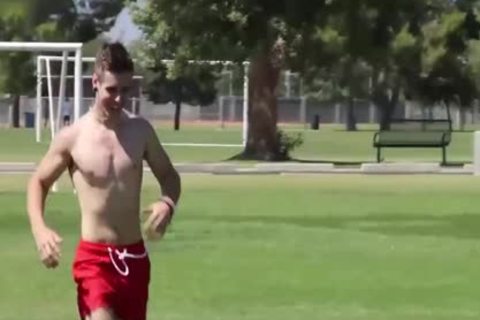 Skater twink Kellan Hartmann Jerks His gigantic rod