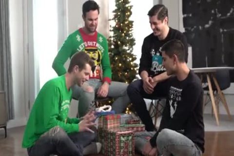 American Beau Reed alongside Rocky Vallarta bareback group sex