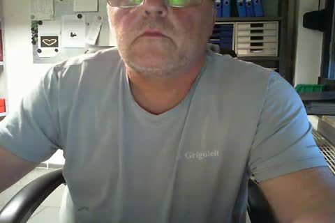 P2-Office man - huge cum