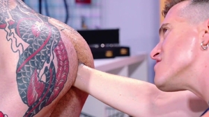 Club Inferno Dungeon: Tattooed TEDDY BRYCE tongue kissing